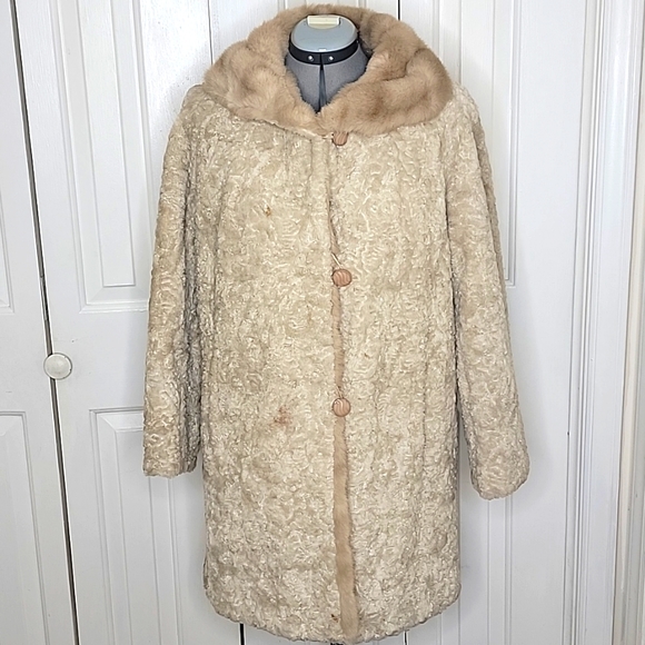 Sportowne Jackets & Blazers - Sportowne Tan Faux Fur Coat Size 10 Vintage